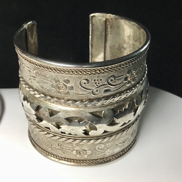 ❇️VINTAGE Silver Cuff Bracelet - Picture 3 of 8